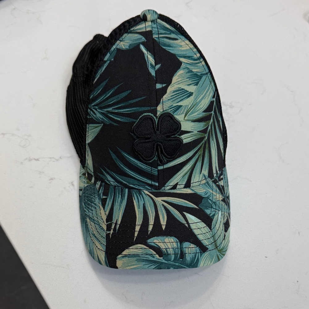 Live Lucky Black and Green Leaf Print Cap